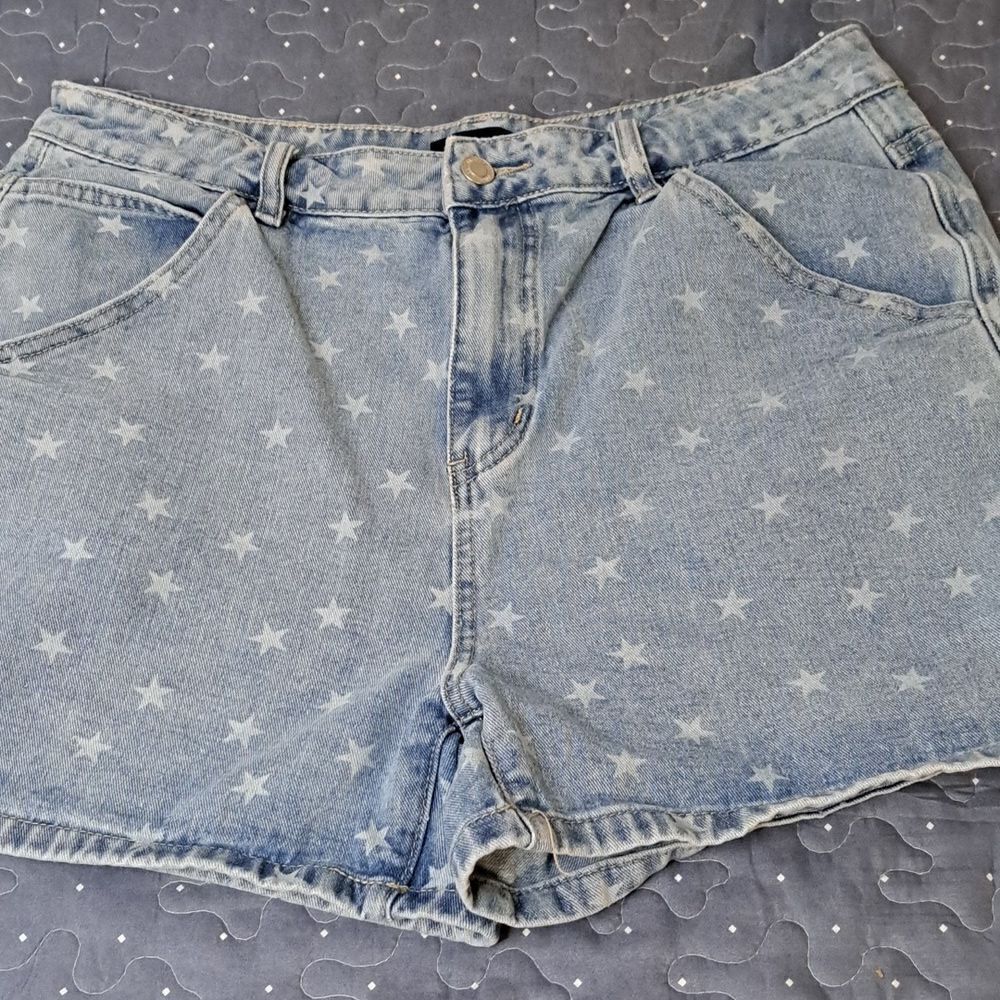 Angel Kiss jean stars shorts size 13